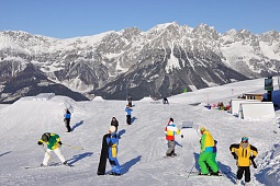 Snoboarder u. Skier Funpark in Ellmau