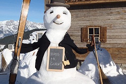 Schneemann auf der Simonalm